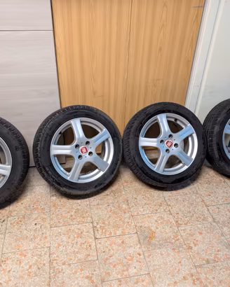 Kit 4 Cerchi in Lega + Gomme Termiche Fiat500