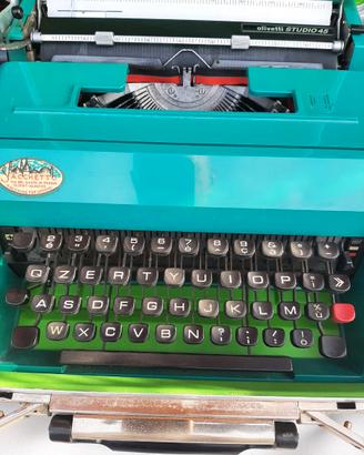 Macchina x scrivere  olivetti studio 45