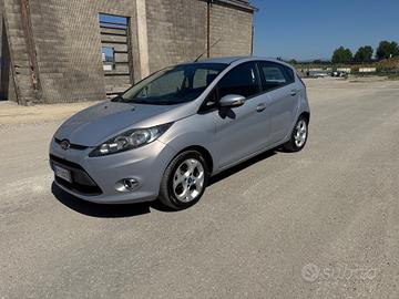 Ford Fiesta 1.4 TDCi 70CV 5 porte Titanium