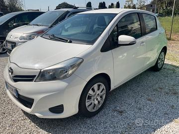 Toyota Yaris 1.0 5 porte Lounge