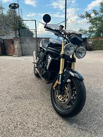 Triumph speed triple 1050 nera 2005