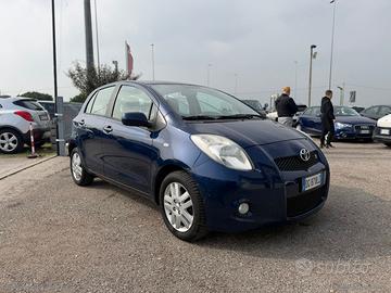 TOYOTA Yaris 1.4 D-4D 5p. Sol