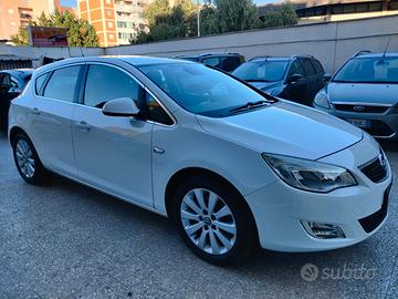 Opel Astra 1.7 CDTI 110CV 5 porte Cosmo