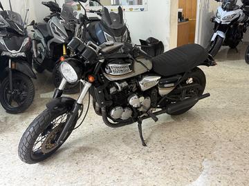 Triumph Thunderbird 900