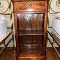 Comodino antiquariato