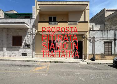 CASA SEMINDIPENDENTE A BRINDISI