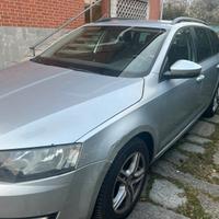 Skoda octavia executive dieeel cil 2000 -150 cv