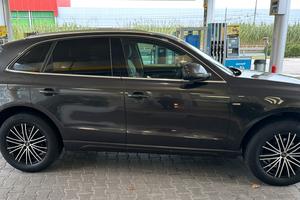 Audi q5 s tronic quattro 170cv diesel perfetta
