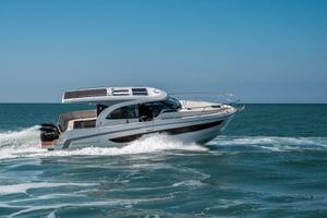 BENETEAU ANTARES 11 COUPE e 11 FLY