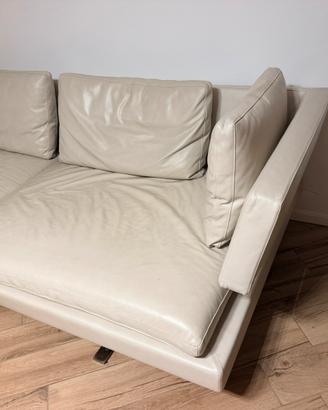 Divano MisuraEmme in pelle bianca – 245 cm