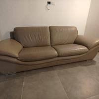 divano in pelle 