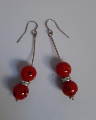 Orecchini di bigiotteria