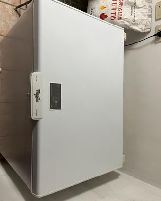 Congelatore a pozzetto Whirlpool