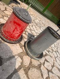 Dispenser cibo per polli o volatili