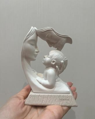 Statua rappresentativa della Famiglia in resina