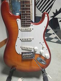 FENDER STRATOCASTER SQUIER