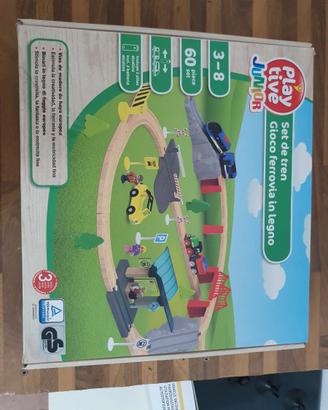 Trenino in legno playtive con ferrovia