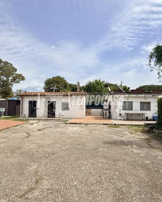 Casa indipendente con giardino e pozzo