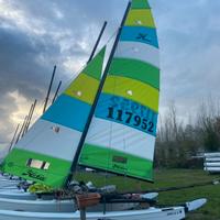 hobie cat 16 pronto per regatare