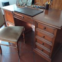Scrivania in legno 