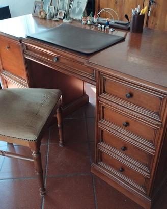 Scrivania in legno 