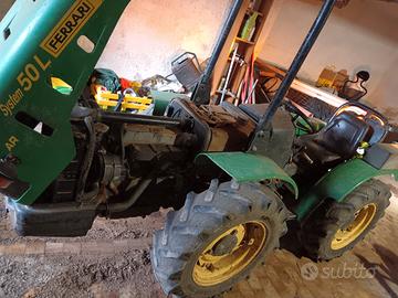 trattore agricolo 