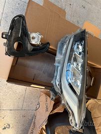 Ricambi usati di toyota yaris anno 2022