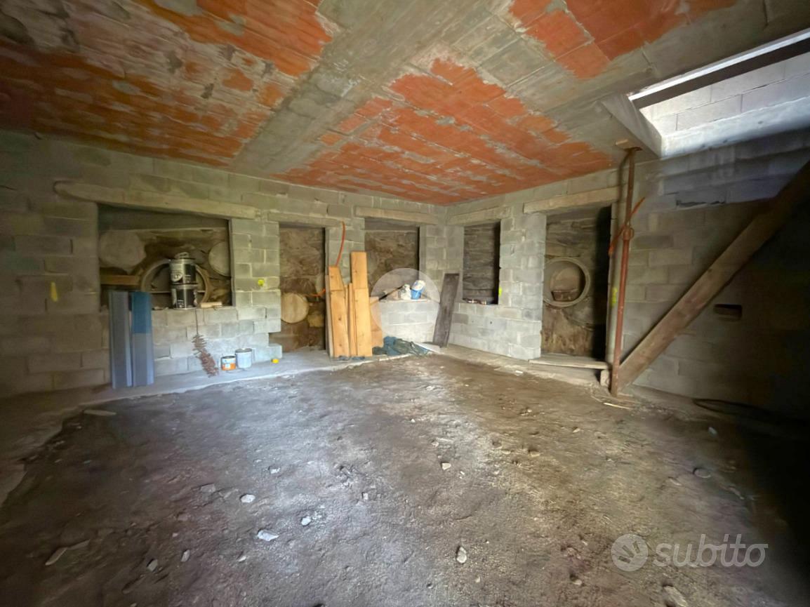 VILLA SINGOLA A CAIOLO - Vista 6