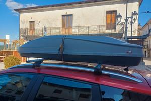 Portapacchi e baule auto