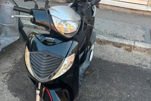 Honda sh150 (2007)