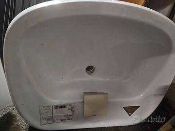Lavandino con colonna