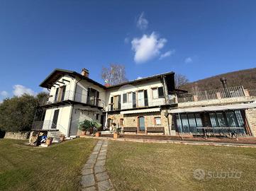 VILLA SINGOLA A BOLLENGO