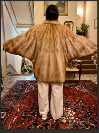 VIPApelliccerieSPETTACOLAREpellicciaMANTELLAvisone