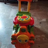 Trenino cavalcabile chicco 