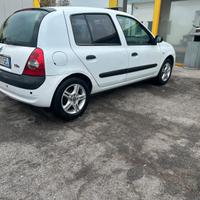 Clio 2005