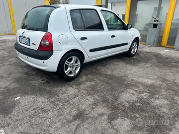 Clio 2005