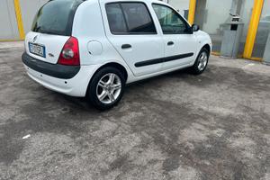 Clio 2005