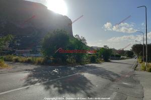 Casa, Piraineto - Serracardillo, Carini.