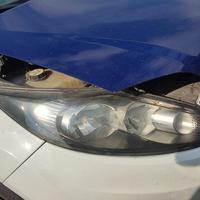 Proiettore destro FORD FIESTA del 2010