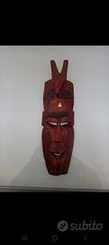maschera africana antica artigianale 