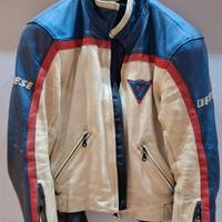 Giacca da moto in pelle della Dainese