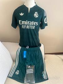 Kit Real Madrid player version