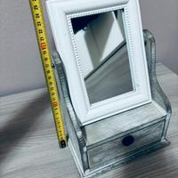 Soprammobile moderno