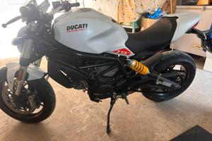 Ducati monster 797