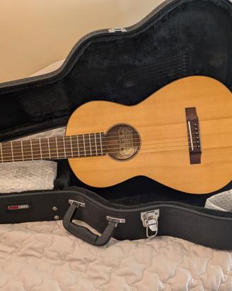 chitarra acustica di liuteria