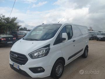 Ford Transit Custom furgone