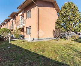 VILLA A SCHIERA D'ANGOLO A CIRIÈ