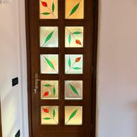 Portoncino ingresso legno e vetro