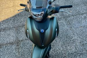 Beverly 400 s verde jungle come nuovo