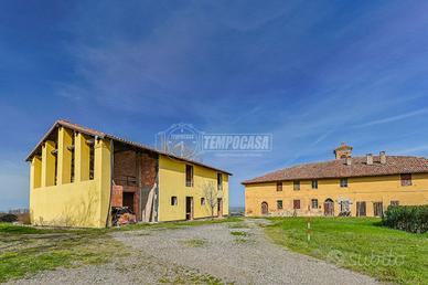 CASA COLONICA DA RISTRUTTURARE IN VIA SANT'ANDREA